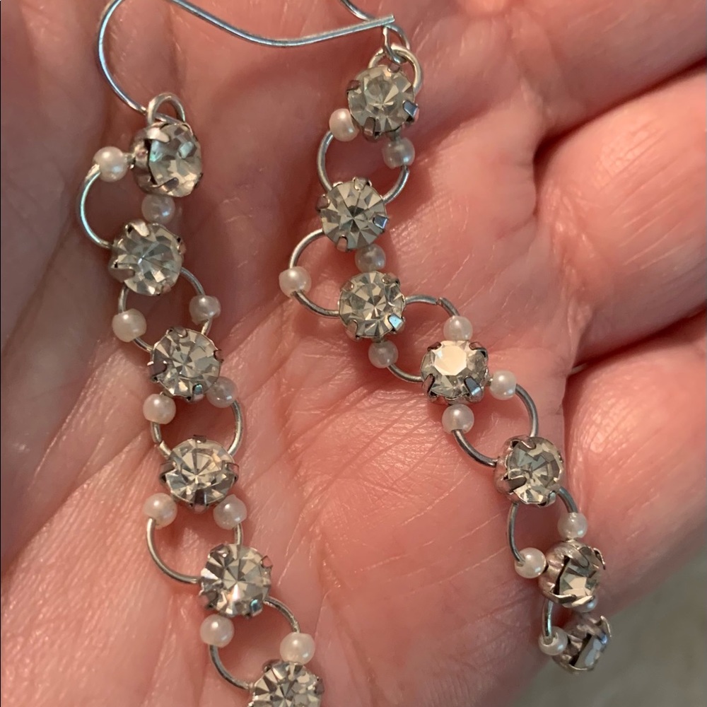 Four sets of earrings - Picture 12 of 12